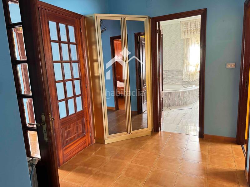 Foto 7b0c78a7-dfdc-4e89-8de3-1de4e7fcb330. Chalet con riscaldamento parcheggio in Moaña