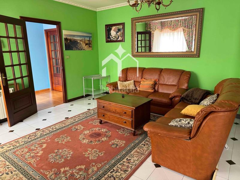 Foto cf600cc6-b7db-4fe9-a618-6cc794ffb388. Chalet con riscaldamento parcheggio in Moaña