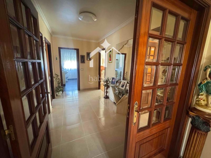 Foto 3005dda2-cf90-461e-953f-71371b52b77e. Chalet mit heizung parking in Moaña