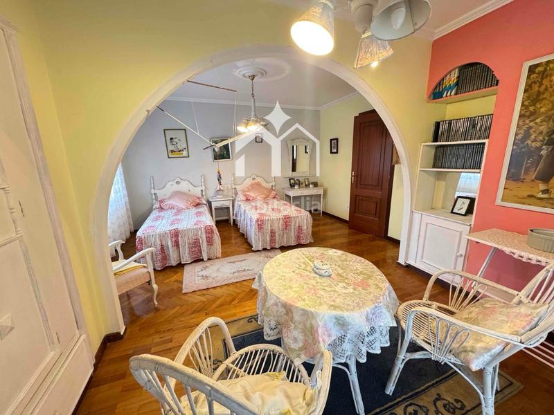 Foto 902cf37a-5eec-49d9-943b-9ab3a9890474. Chalet precioso chalet piedra con piscina, , Darbo en Cangas