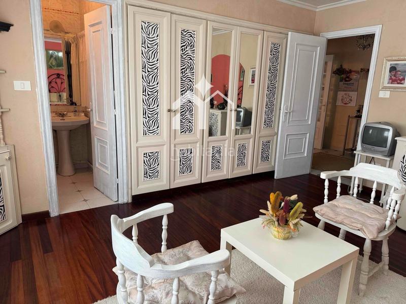 Foto 919b5fbf-ad72-471c-b4f2-140ef36911b0. Chalet precioso chalet piedra con piscina, , Darbo en Cangas