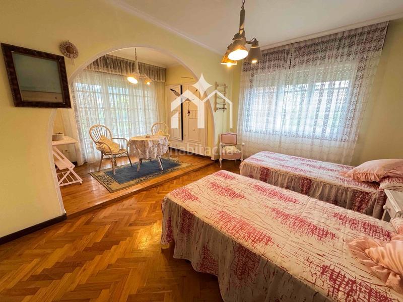 Foto e9f372e6-3c0b-42bc-87d1-7932dc610315. Chalet precioso chalet piedra con piscina, , Darbo en Cangas