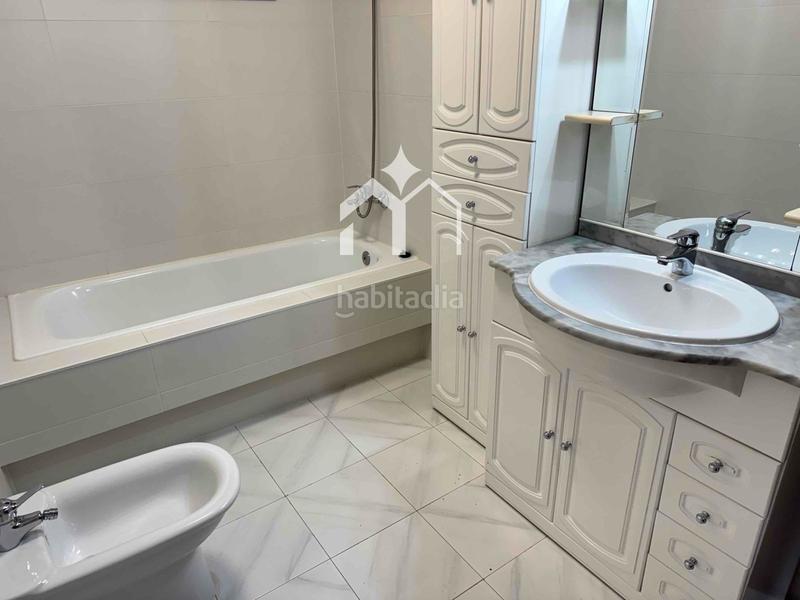 Foto 58e8d0fe-c832-46d7-a3a7-f63585d0ace2. Ático amplio piso con terraza y vistas despejadas, en Cangas