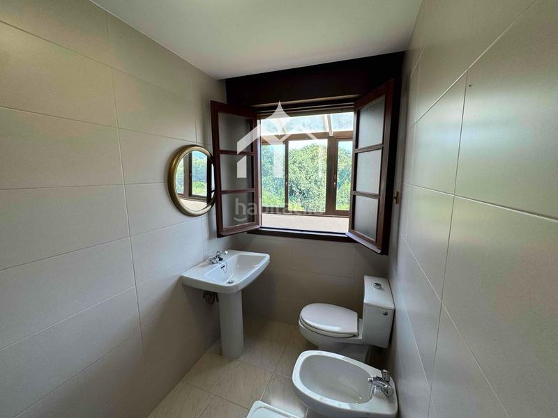 Foto 5cdefa83-0322-4b9a-9103-899afb0a27df. Ático amplio piso con terraza y vistas despejadas, en Cangas
