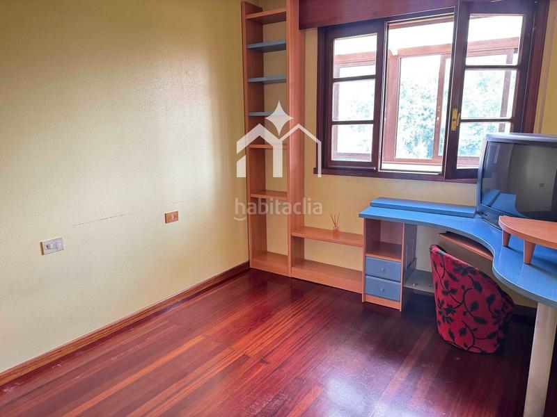 Foto b578639b-6bbf-4452-a9e5-53c3eb752091. Ático amplio piso con terraza y vistas despejadas, en Cangas
