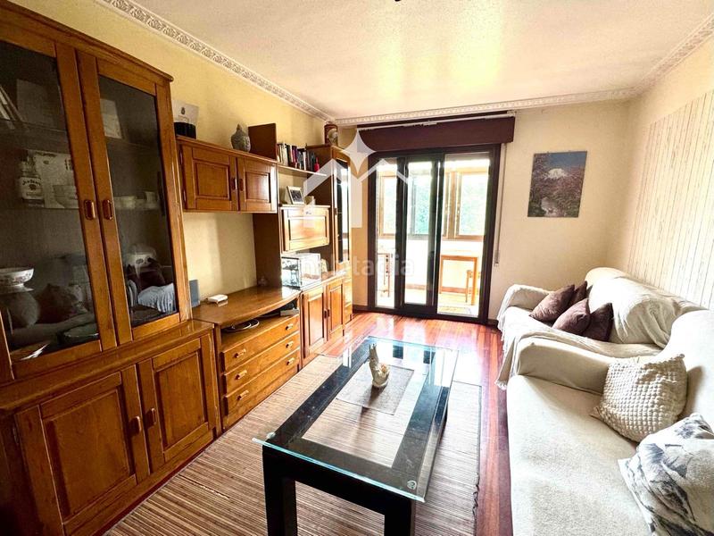 Foto c8238455-8568-4e67-a730-9b44e74dcc63. Ático amplio piso con terraza y vistas despejadas, en Cangas