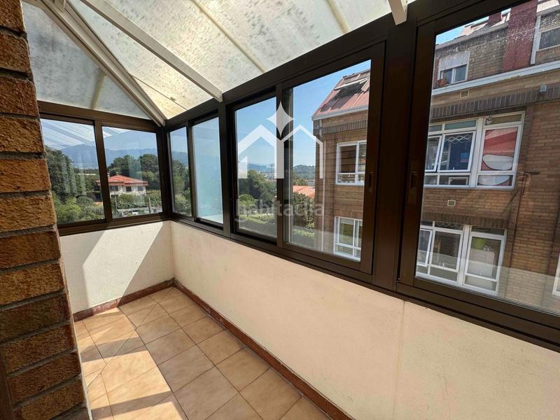 Foto e2845aa9-6c54-4201-b0ea-62ede1a36704. Ático amplio piso con terraza y vistas despejadas, en Cangas