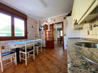 Casa in Moaña. Gran casa familiar con dos viviendas y amplio potencial en moaña