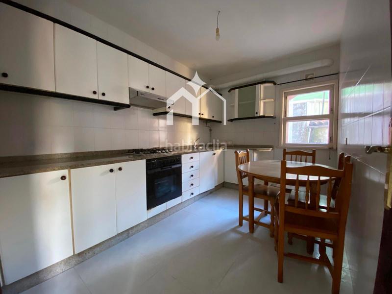 Foto 744de297-4226-44bc-8c73-13f7bfa1e1f8. Casa con riscaldamento in Moaña