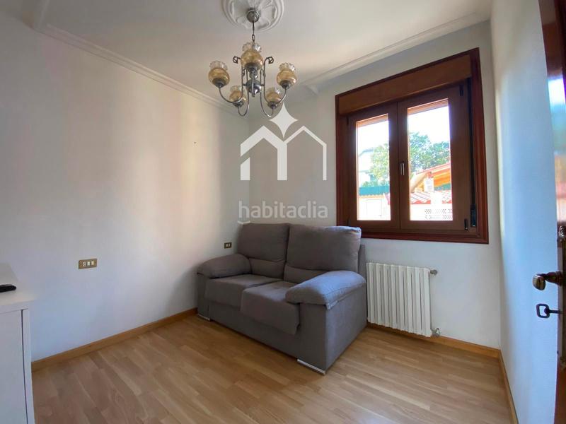 Foto 7c24cbc6-31a1-4a67-9bb9-9c5ffc38ef46. Casa con riscaldamento in Moaña