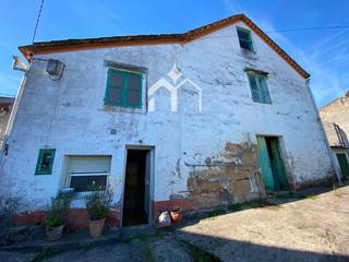Casa in Moaña. Gran oportunidad en moaña  casa para reformar con finca, vistas