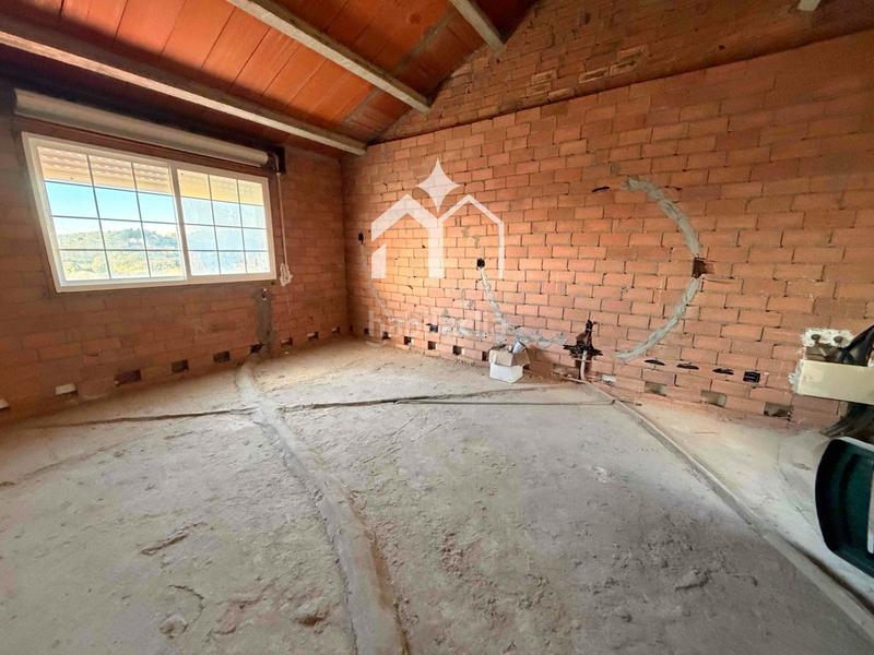 Foto ef1ac4fa-f5cb-4743-bb1e-604702ea3feb. Chalet con riscaldamento parcheggio in Darbo Cangas