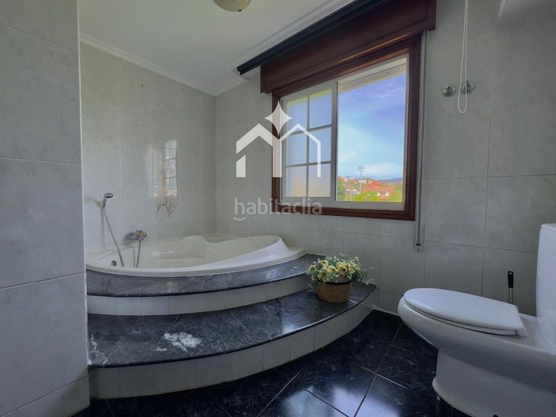 Foto 57f95abb-119e-42dd-bda6-d7b17804da9f. Xalet amb calefacció aparcament piscina a Moaña