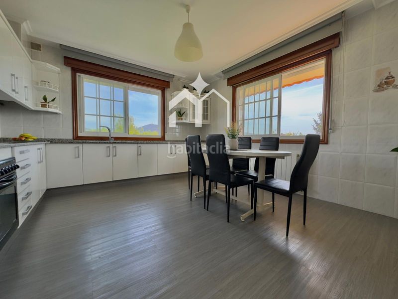 Foto 7a977761-b06b-4919-8610-28db5e3237ea. Xalet amb calefacció aparcament piscina a Moaña