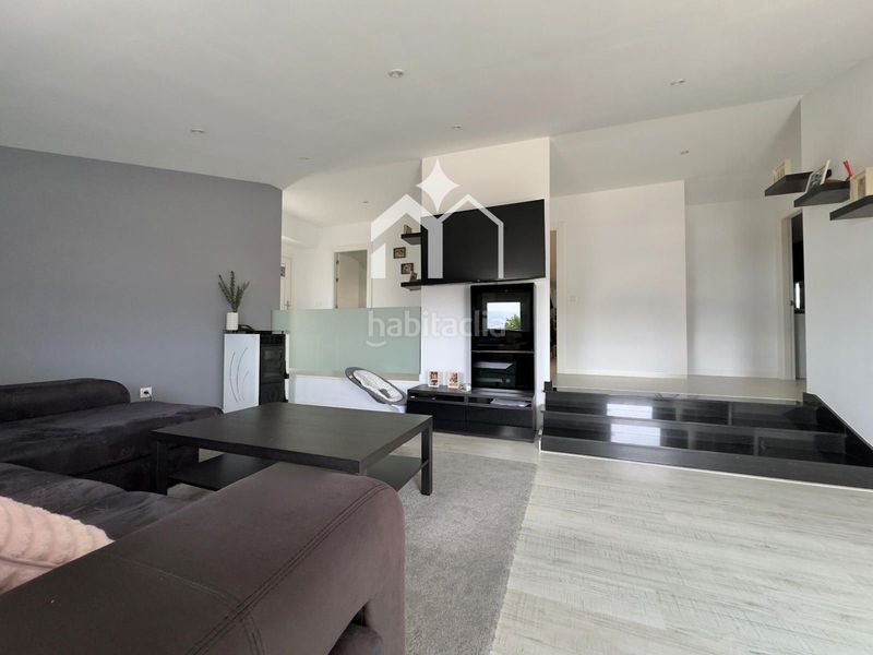 Foto a5df8a62-ce72-40c4-a814-972c5d64e8f9. Xalet amb calefacció aparcament piscina a Moaña