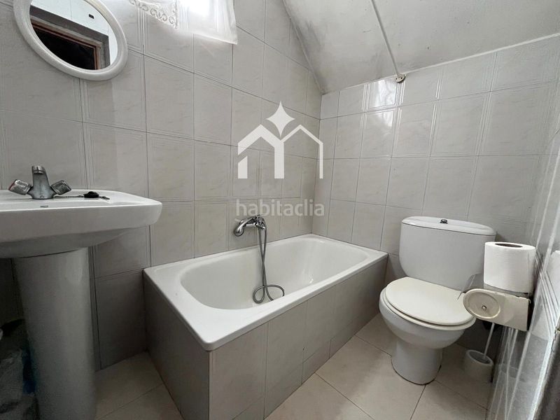 Foto f07fc166-18de-44dc-9c37-effea1f59ab8. Casa amb calefacció aparcament a Moaña