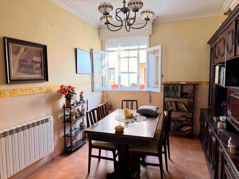 Foto a72f4c81-d3ff-4a30-9406-e399771416b6. Casa amb calefacció aparcament a Darbo Cangas