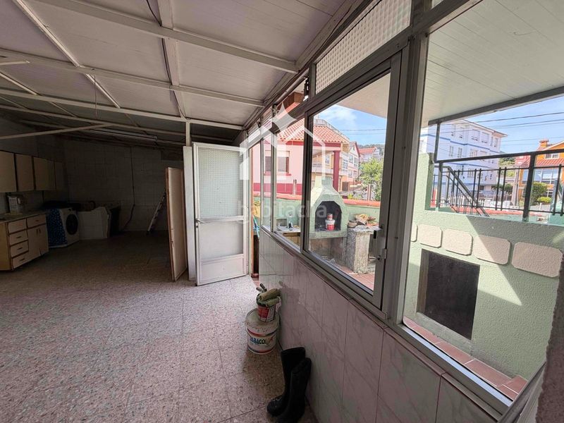 Foto e945b669-4ced-45e8-a4f9-b7803e8715b5. Casa amb calefacció aparcament a Darbo Cangas