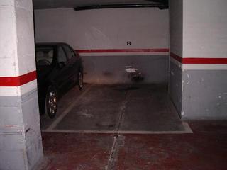 Parking coche en de Rubió i Ors 51