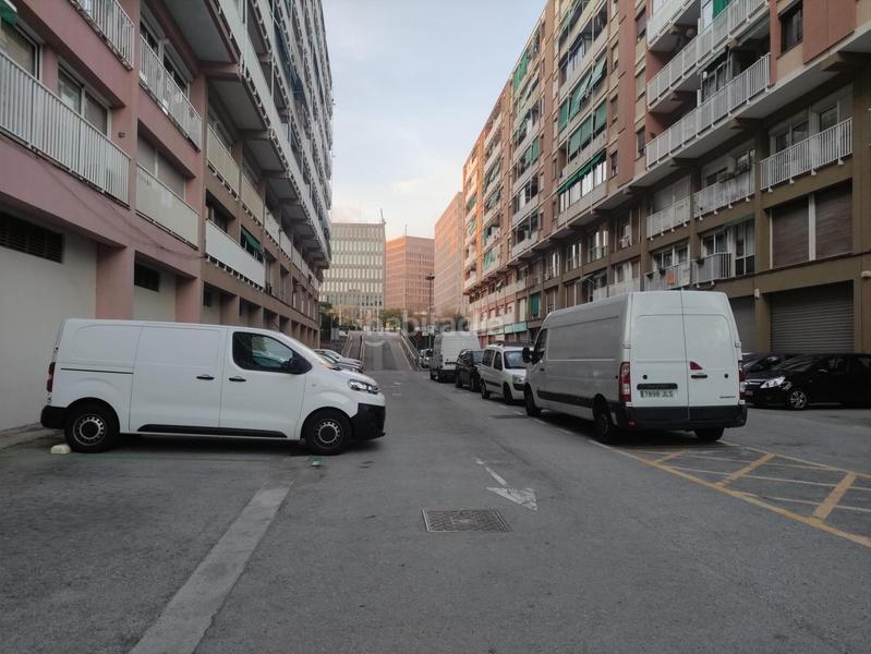 Foto 38f423ff-48e3-43df-b0ce-de36a0b71413. Alquiler parking coche en de la granvia de l’hospitalet 29 en Hospitalet de Llobregat (L´)