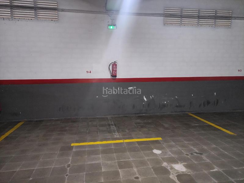 Foto e3dbdb92-a6c2-4927-8339-70aaf10676d1. Alquiler parking coche en de la granvia de l’hospitalet 29 en Hospitalet de Llobregat (L´)