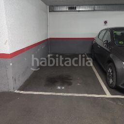 Foto f651daf6-eb2c-4b21-9b4b-37dab34ee657. Parking coche en parís 101 plaza parking moto en La Nova Esquerra de l´Eixample Barcelona