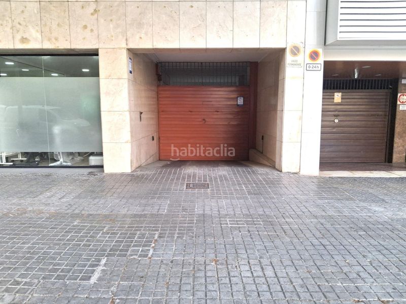 Foto a791789d-9b71-4be8-993e-13490321a1b2. Parking coche en còrsega 52 plaza de aparcamiento amplia y cómoda en la nova esquerra de leixample en Barcelona