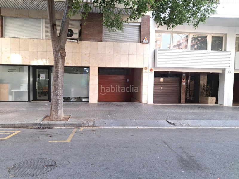 Foto f106f1be-4f48-4c64-94cc-d05146436be8. Parking coche en còrsega 52 plaza de aparcamiento amplia y cómoda en la nova esquerra de leixample en Barcelona