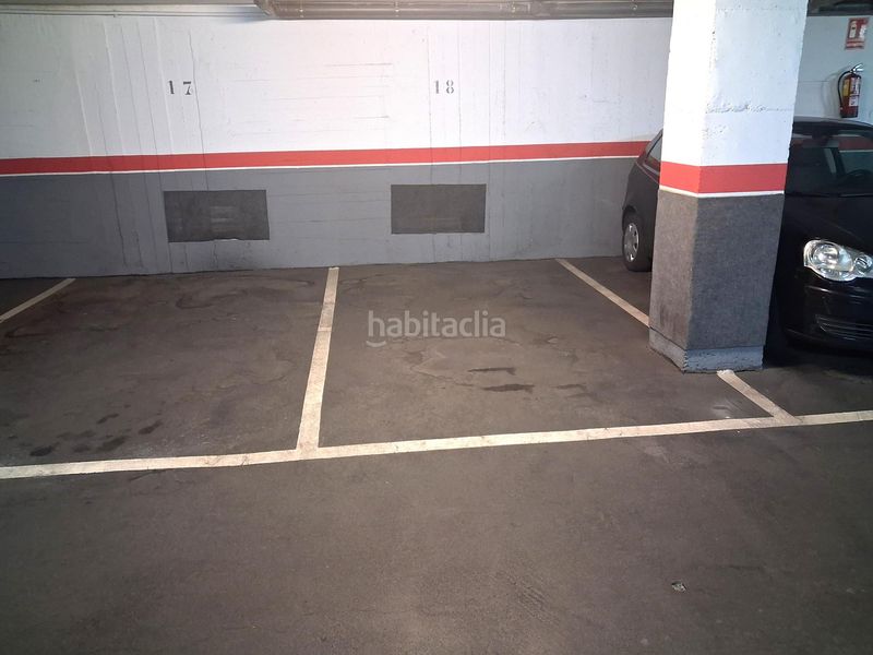 Foto f8ec8f34-fa86-41da-981e-cf70179983d4. Parking coche en còrsega 52 plaza de aparcamiento amplia y cómoda en la nova esquerra de leixample en Barcelona