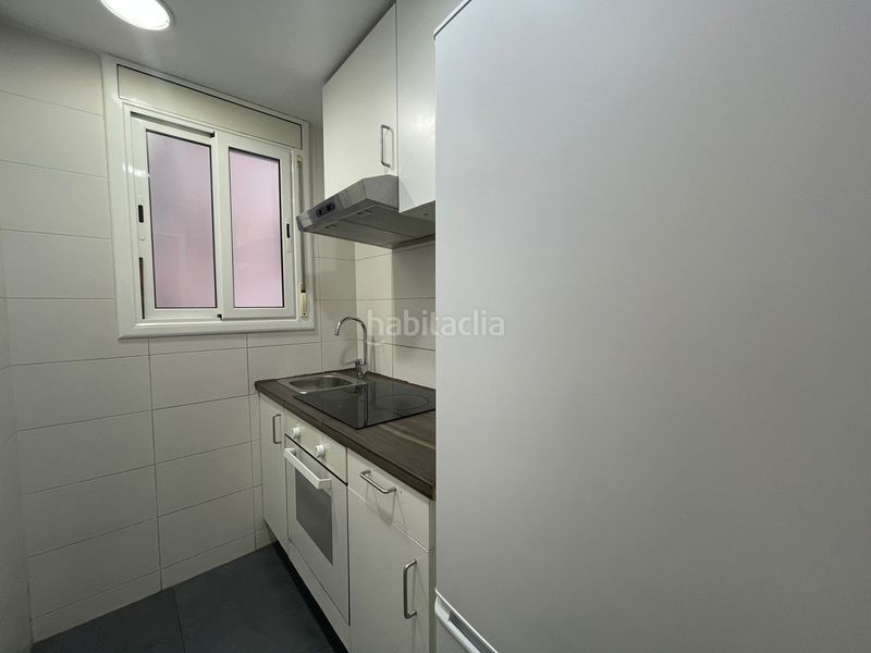 Foto 2e87cc31-c1d1-4541-aded-4a01151ef73e. Estudi a Raval Barcelona