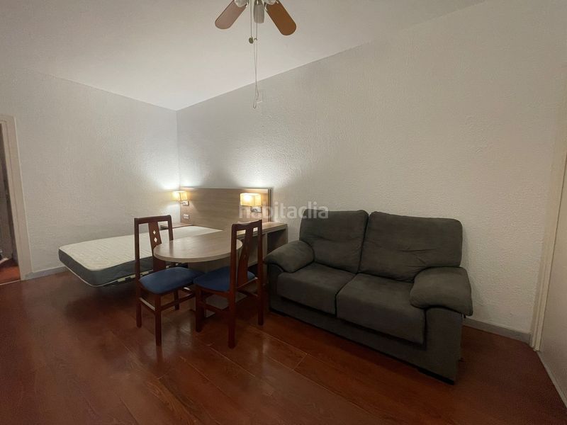 Foto 807b4384-2626-4516-a977-a0b7d58b2c72. Estudi a Raval Barcelona