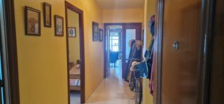 Etagenwohnung  Calle emiliano cabot. Piso de tres dormitorios con ascensor junto a la playa de isla c