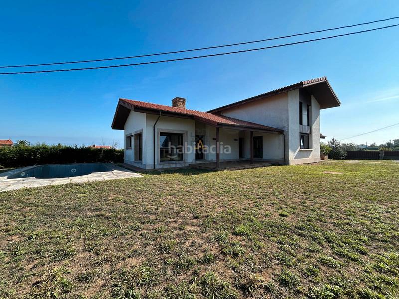 Foto 2764cf8c-e5cb-4d73-aea4-d3a95a687c45. Casa en Santa María del Mar - El Puerto Castrillón
