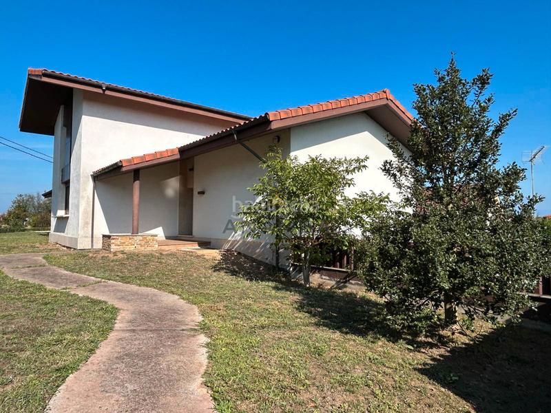 Foto 6adf4e2b-5e95-43aa-a3a0-97f7297c416e. Casa en Santa María del Mar - El Puerto Castrillón