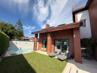 Chalet en Piedras Blancas