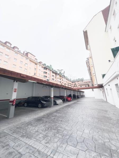 Foto 1e7a41d4-a4f9-42f3-bf83-6c6f4f2f51f2. Appartamento con parcheggio in La Ería Oviedo