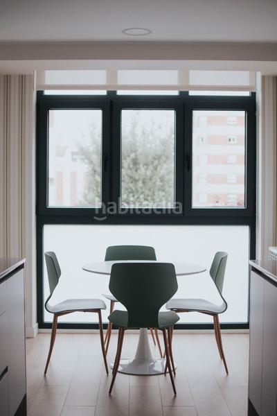 Foto b9ce6596-4045-4989-a180-0b6d438394fc. Appartamento con parcheggio in La Ería Oviedo