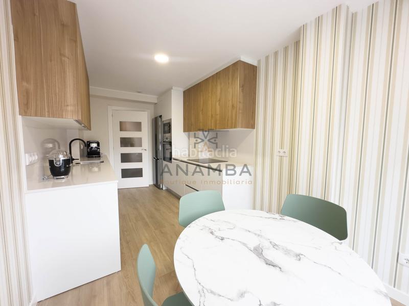 Foto 48e68ab2-bd11-48a6-bc32-5645bbd32fcd. Appartement avec parking dans La Ería Oviedo