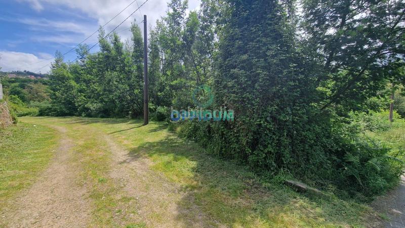 Foto f4def1b5-65ad-403c-8000-116845b64244. Terreny residencial a campo da fonte a centro de Culleredo Culleredo