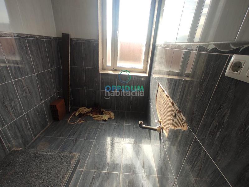 Foto b66c1717-b7ca-4a0b-9e9c-be1eccc656e7. Casa a Coristanco