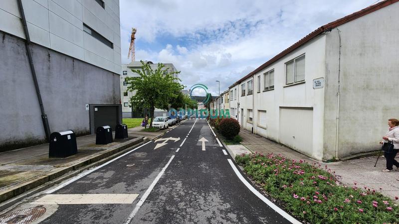 Foto c679071e-83f6-4337-ba87-81019b97824b. Parking coche en calle federica montseny 26 en Castiñeiriño - Cruceiro de Sar Santiago de Compostela