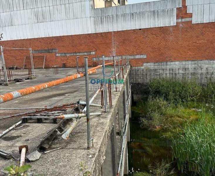 Foto 0e37fd15-7423-41de-b525-75e8ad614cb7. Edifici a Negreira