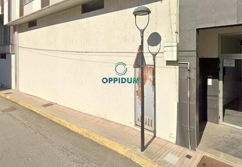 Foto 62aea945-aa52-4837-a2c4-e6458533a370. Geschäftsraum in buenaventura castro rial in Cee