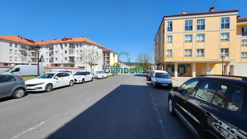 Foto 132c982c-2fb7-4c4f-955d-de2a1cf5b70b. Local comercial en xesteira 4 se vende amplio local comercial en rúa xesteira, bertamiráns , a coruña en Ames