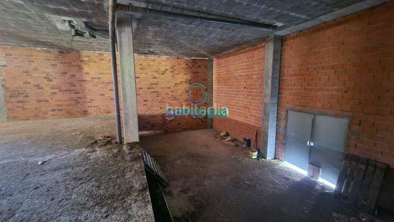 Foto fd842540-227f-4eb0-aeb6-48126826afa0. Local comercial en xesteira 4 se vende amplio local comercial en rúa xesteira, bertamiráns , a coruña en Ames