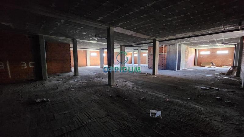 Foto 4f9a4bb0-7b56-4ff2-adbb-376de3e1bb86. Local comercial en xesteira 4 se vende amplio local comercial en rúa xesteira, bertamiráns , a coruña en Ames