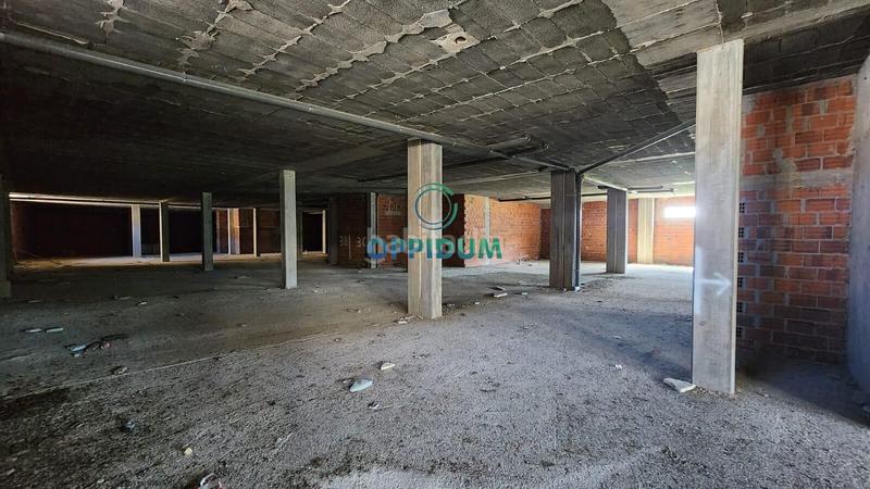 Foto cc5a0ec8-93bc-4cd9-a38f-6d75f13da8d5. Local comercial en xesteira 4 se vende amplio local comercial en rúa xesteira, bertamiráns , a coruña en Ames