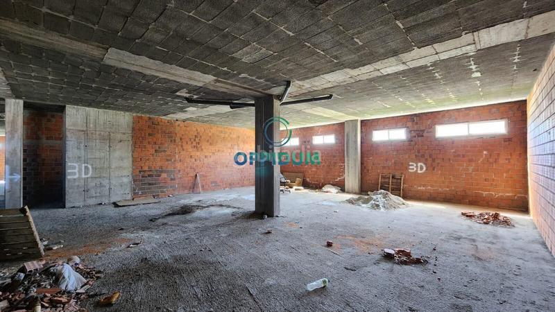 Foto ea5aea56-e2f0-484a-8f8e-bdcbecfc2473. Local comercial en xesteira 4 se vende amplio local comercial en rúa xesteira, bertamiráns , a coruña en Ames