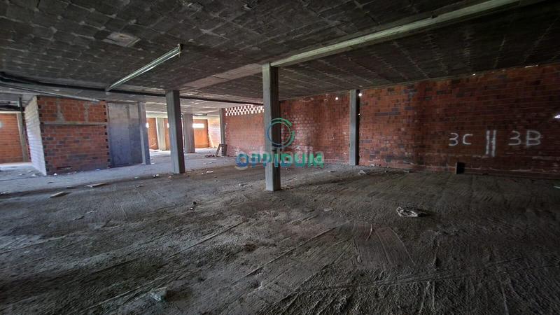 Foto fbe506be-3f5e-4539-9a67-d6aea9cf02e9. Local comercial en xesteira 4 se vende amplio local comercial en rúa xesteira, bertamiráns , a coruña en Ames