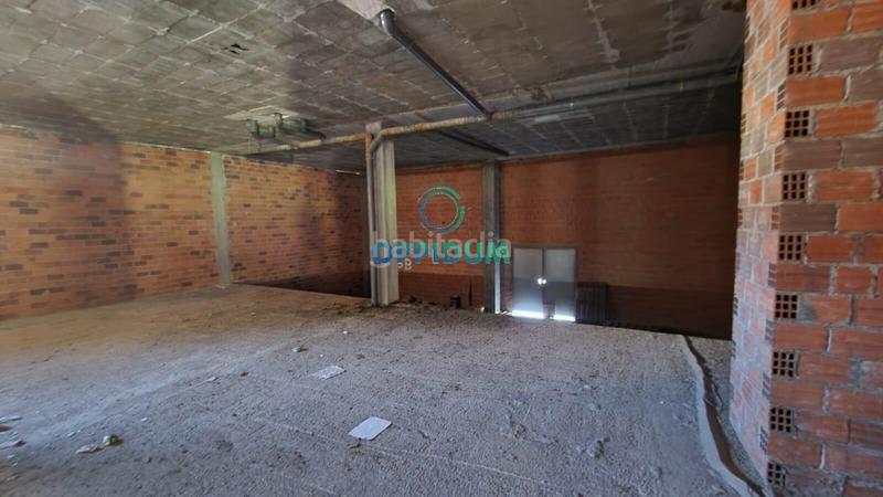 Foto 44282873-4989-4ee5-a663-df202bf15555. Local comercial en xesteira 4 se vende amplio local comercial en rúa xesteira, bertamiráns , a coruña en Ames
